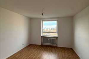 Moderne 3-Zimmer-Wohnung mit Balkon in München – Oskar-Maria-Graf-Ring 24, 81737 Neuperlach, München – Vorschaubild 2