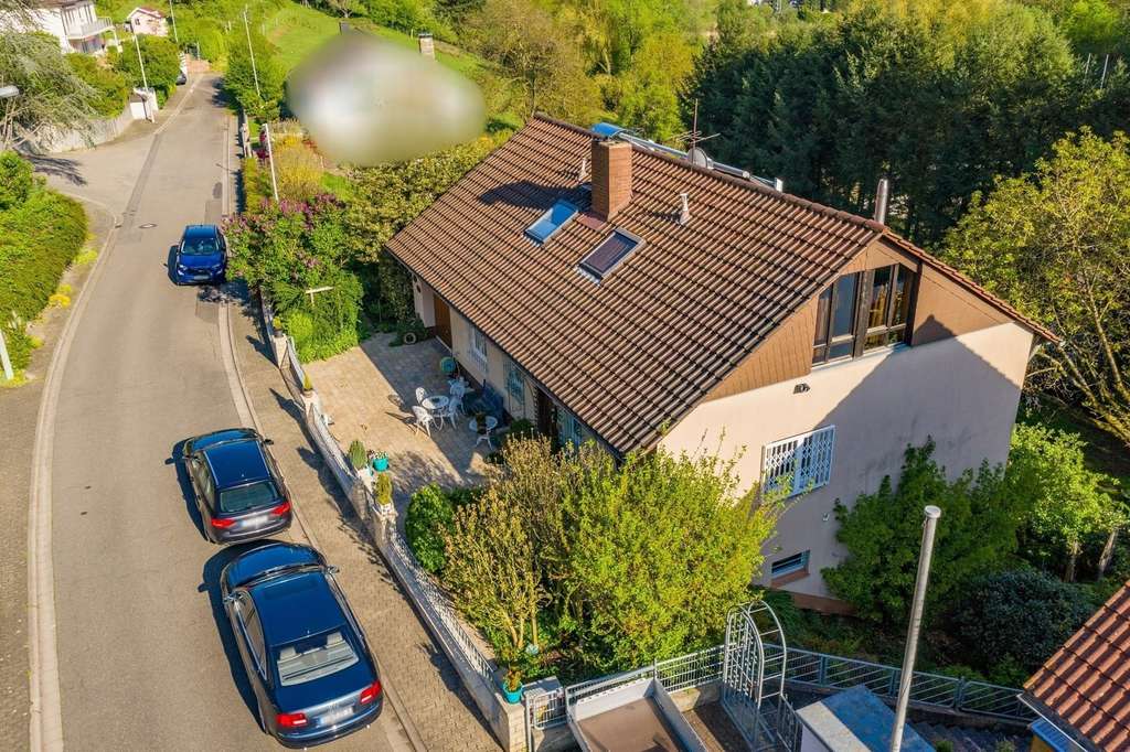 Immobilie in Annweiler am Trifels - Exklusives Wohnhaus mit großem Grundstück inklusive Bauplatz - Bild 1