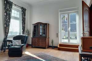 Traumvilla mit Aussicht! Großzügige EG-Wohnung mit Terrasse und Stellplatz – Unterhölterfelder Straße 12, 42857 Hölterfeld, Remscheid – Vorschaubild 3