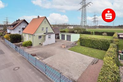 Gepflegtes Einfamilienhaus mit weitläufigem Grundstück in Roßtal-Raitersaich
