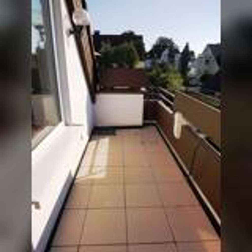 LICHTDURCHFLUTETE DACHGESCHOSSWOHNUNG MIT INTERESSANTEN OPTIONEN