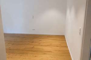Hochwertig kernsanierte 3-Zimmer-Wohnung mit Schreiner-Einbauten und Sonnenbalkon  – Loristraße 28, 80335 Sankt Benno, München – Vorschaubild 12