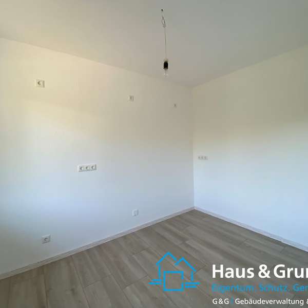 *** schönes Mittelreihenhaus mit Wintergarten - Garten u. Garage - in verkehrsberuhigter Lage **