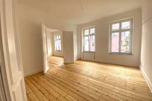Sanierte Altbau -Wohnung in zentraler Lage von Düsseldorf