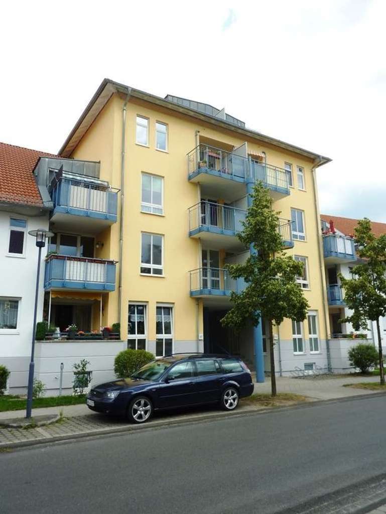 Immobilie in Hennigsdorf - Attraktive Kapitalanlage in Bestlage: Hochwertige 4-Zimmer-Maisonette mit 2 Balkonen & TG-Stellplatz - Bild 1