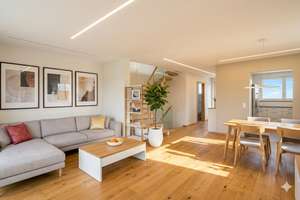 Ihr Wohntraum über den Dächern von Lörrach – Lichtdurchflutetes Reihenendhaus in Top-Lage – Die vollständige Adresse der Immobilie erhältst du vom Anbieter., 79540 Lörrach – Vorschaubild 1