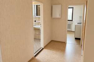     Freistehendes Zweifamilienhaus mit Garten – ideal für Eigennutzer oder Kapitalanleger  – Die vollständige Adresse der Immobilie erhältst du vom Anbieter., 90475 Altenfurt, Moorenbrunn, Nürnberg – Vorschaubild 4