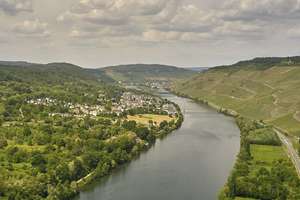 Graach an der Mosel: Exzellent sanierte Villa von 1896 mit Moselblick – Die vollständige Adresse der Immobilie erhältst du vom Anbieter., 54470 Graach an der Mosel – Vorschaubild 54