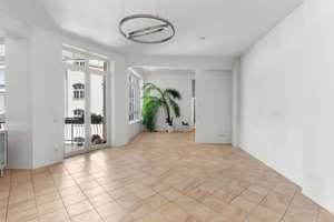 Altbauwohnung mit Potenzial zur 4-Zimmer-Wohnung – Terrasse am Wasser inklusive – Die vollständige Adresse der Immobilie erhältst du vom Anbieter., 10997 Kreuzberg, Berlin – Vorschaubild 2