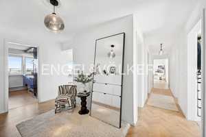 Exklusive 4,5-Zimmer-Wohnung mit zwei traumhaften Dachterrassen – München – Vorschaubild 2
