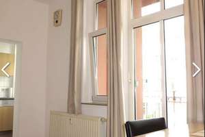Stilvolle 1,5-Zimmer-Wohnung mit Balkon & neuer Design-Einbauküche befristet auf 1 Jahr – Die vollständige Adresse der Immobilie erhältst du vom Anbieter., 10243 Friedrichshain, Berlin – Vorschaubild 3