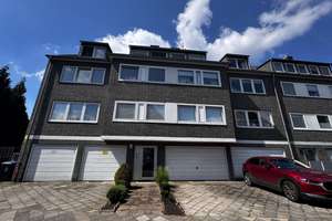 Großzügige 3-Zimmer-Wohnung mit Sonnenbalkon und Garage in Düsseldorf