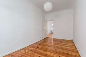 Elegante Stuckaltbauwohnung mit Potential nahe Brosepark! – Die vollständige Adresse der Immobilie erhältst du vom Anbieter., 13156 Niederschönhausen, Berlin – Vorschaubild 7