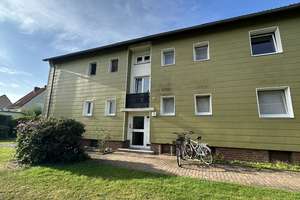 3‑Zimmer‑Erdgeschosswohnung * Eigentumsgrundstück * EBK * teilmodernisiert