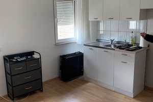 Leerstehendes MFH mit 5 Einheiten und viel Potential *ideal für Familien/ Handwerker* – Stuttgart – Vorschaubild 3