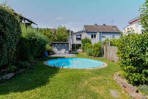 Familientraum in Köln-Urbach – Historischer Charme, moderner Anbau und eigener Pool