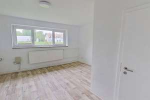 Großzügige, ansprechende 3-Zimmer Wohnung mit EBK, Terrasse und privatem Garten – Beerboomscher Weg 1, 18292 Krakow am See – Vorschaubild 5