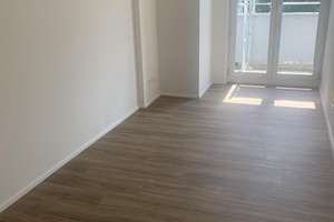 Exclusive 4-Zimmer-Wohnung mit gehobener Innenausstattung mit Balkon und Einbauküche in Reutlingen – Die vollständige Adresse der Immobilie erhältst du vom Anbieter., 72764 Reutlingen-Mitte, Reutlingen – Vorschaubild 12