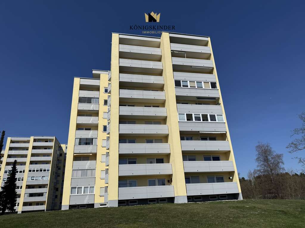 Immobilie in Alleshausen - Dreizimmerwohnung in Bad Buchau - sofort verfügbar- 77 qm-Wintergarten und Balkon - Bild 2
