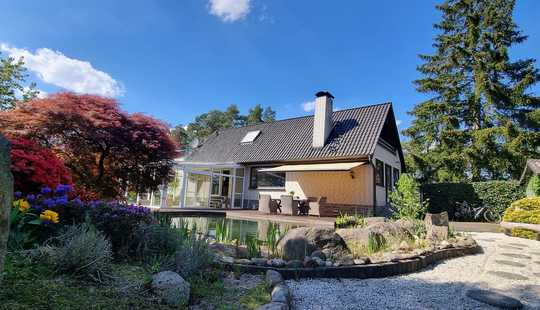 Bild von Wohnhaus+Ferienhaus auf 2622m2, Wintergarten,Sauna,Schwimmteich