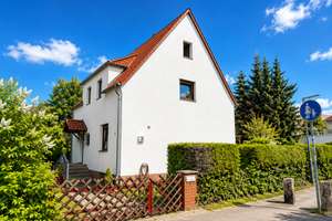 EFH mit schönem Garten, Vollkeller, Dachboden und viel Potenzial in begehrter Lage – Die vollständige Adresse der Immobilie erhältst du vom Anbieter., 12249 Lankwitz, Berlin – Vorschaubild 24
