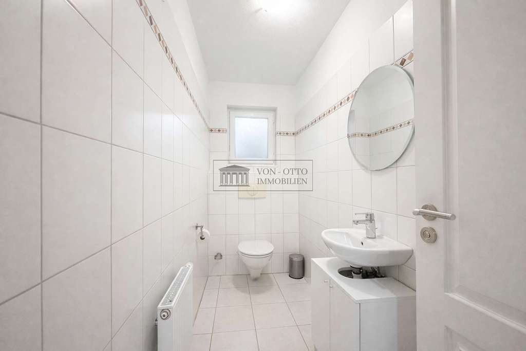 Immobilie in Toppenstedt - Einfamilienhaus mit Kamin, Südterrasse & Dachboden - Bild 3