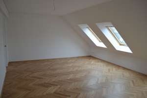 "Wunderschöne Dachgeschosswohnung mit Aufzug und Loggia in saniertem Gründerzeithaus" – Die vollständige Adresse der Immobilie erhältst du vom Anbieter., 4299 Stötteritz, Leipzig – Vorschaubild 9