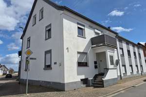 Sanierungsbedürftige Eigentumswohnung in zentraler Lage von Bruchmühlbach-Miesau