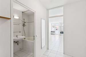 Gepflegtes Apartment mit Balkon zum ruhigen Innenhof mit  Blick über Münchens Dächer - Milbertshofen – Die vollständige Adresse der Immobilie erhältst du vom Anbieter., 80807 Milbertshofen, München – Vorschaubild 6
