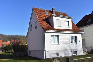Süßes kleines Eigenheim in zentrumsnaher Lage von 37154 Northeim-Preis VB – Die vollständige Adresse der Immobilie erhältst du vom Anbieter., 37154 Northeim – Vorschaubild 2