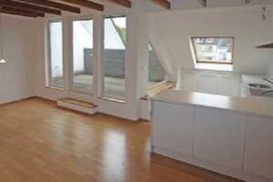 Helle 4 Zimmer - Wohnung + Balkon - Unterbilk – Dianastraße 17, 40223 Düsseldorf – Vorschaubild 1