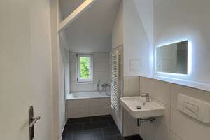Über den Dächern von Chemnitz mit Turmzimmer, EBK und neuem Bad – Clausstraße 126, 9126 Lutherviertel, Chemnitz – Vorschaubild 2