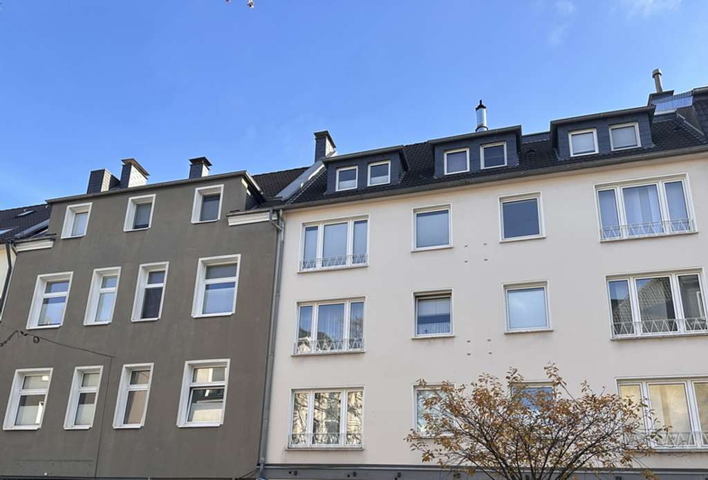 Direkt auf der RÜ....! Wohn- und Geschäftshäuser in Bestlage