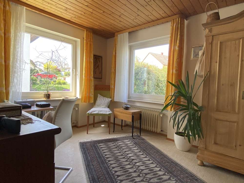 Immobilie in Rottweil - Gepflegtes Einfamilienhaus mit Einliegerwohnung in ruhiger Lage, mit Garten und Garage - Bild 21