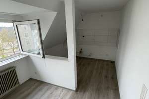 2.5 Zimmer "Himmelreich" –lichtdurchflutete DG-Wohnung | Erstbezug nach Sanierung | zentral & ruhig – Die vollständige Adresse der Immobilie erhältst du vom Anbieter., 44263 Hörde (Ortsteil), Dortmund – Vorschaubild 4