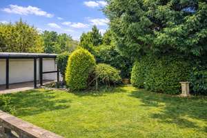 Charmanter Bungalow auf großzügigem Eckgrundstück in ruhiger Lage – Die vollständige Adresse der Immobilie erhältst du vom Anbieter., 53177 Heiderhof, Bonn – Vorschaubild 2