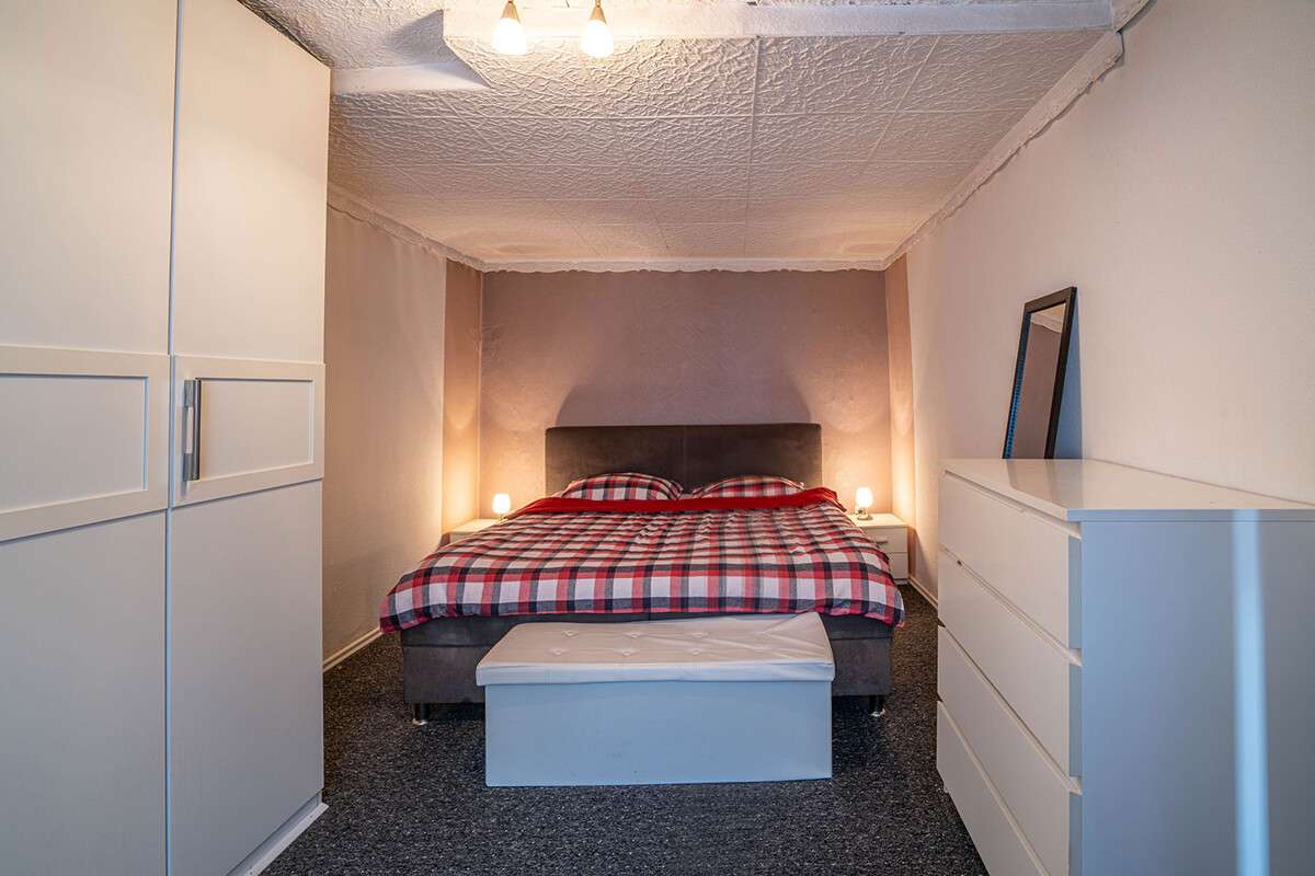 Immobilie in Bedburg - Historisches Wohnhaus anno 1860 mit modernem Anbau, Kamin & Entwicklungspotenzial - Bild 13