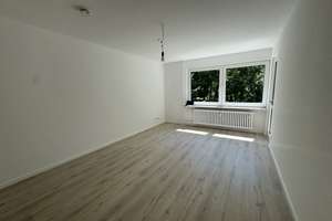 Renovierte 2-Zimmerwohnung mit *Balkon* – Mozartstraße 13, 47226 Rheinhausen-Mitte, Duisburg – Vorschaubild 2