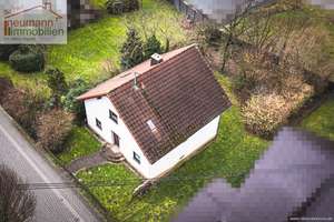 Charmantes Einfamilienhaus mit großem Grundstück und viel Gestaltungspotenzial – Fortunatusstraße 11, 53577 Neustadt (Wied) – Vorschaubild 1