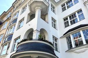 BEZUGSFREIE 3-ZIMMERWOHNUNG MIT BALKON IM REPRÄSENTATIVEN STUCKALTBAU MIT FAHRSTUHL – Die vollständige Adresse der Immobilie erhältst du vom Anbieter., 10825 Schöneberg, Berlin – Vorschaubild 1