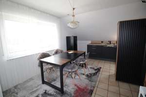 Sofort frei ! Helle, freundliche voll möblierte 2,5 Zimmer Wohnung mit Balkon, Ulm-Söflingen – Blaubeurerstraße 213, 89081 Söflingen, Ulm – Vorschaubild 4
