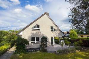 Provisionsfrei – Hochwertig modernisiertes EFH mit Garten & familienfreundlicher Aufteilung