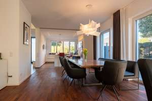 Aussergewöhnliche Bauhausvilla mit Außenpool und Basketballplatz nahe Düsseldorf mit 400 qm Fläche – Die vollständige Adresse der Immobilie erhältst du vom Anbieter., 47803 Inrath/Kliedbruch, Krefeld – Vorschaubild 7