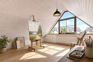 Familienglück mit Südgarten & 2 Garagen und Atelier/Studio – DHH in bester Wohnlage von Wendelstein!
