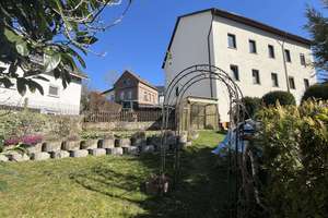 Gepflegte Doppelhaushälfte mit zwei Wohnungen und schönem Gartengrundstück in Weilburg - Ahausen – Die vollständige Adresse der Immobilie erhältst du vom Anbieter., 35781 Weilburg – Vorschaubild 3