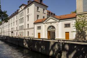 STADT / LOFT / STUDIO / APARTMENT im DENKMAL "HAUS MÜHLBACH". Küche / Terrasse – Am Neudeck 12, 81541 Untere Au, München – Vorschaubild 13
