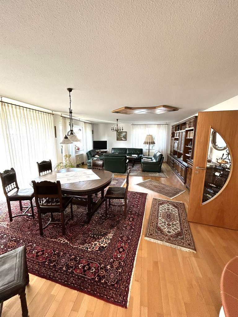 Immobilie in Ötigheim - Großzügiges EFH mit Büromöglichkeit im UG - Bild 1