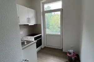 Modernisierte 2-Zimmerwohnung mit Balkon und Duschbad – Kiel – Vorschaubild 2
