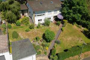 Sofort wohlfühlen: 6-Zi.-EFH mit Garten, Garage und Terrassen in Biedenkopf – Marburg-Biedenkopf (Kreis) – Vorschaubild 1