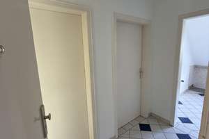 TOP 2,5-Zimmer-Dachgeschosswohnung in Duisburg Untermeiderich – Die vollständige Adresse der Immobilie erhältst du vom Anbieter., 47137 Untermeiderich, Duisburg – Vorschaubild 3